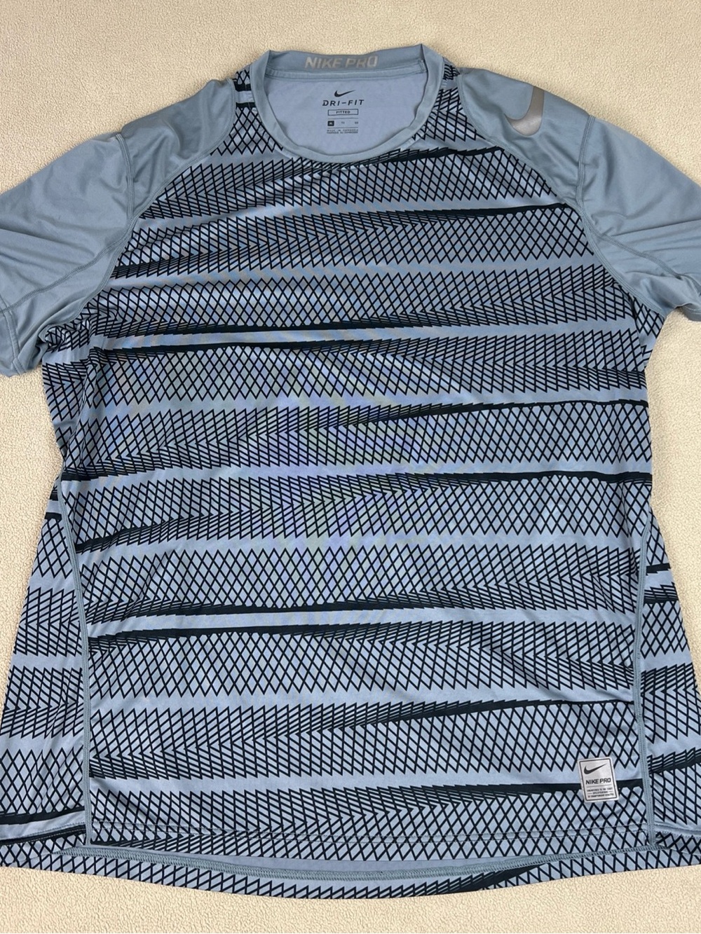 Nike Pro Fitted Dri-Fit T-Shirt.  Black Lined Sport Workout Running Top. Sz XL